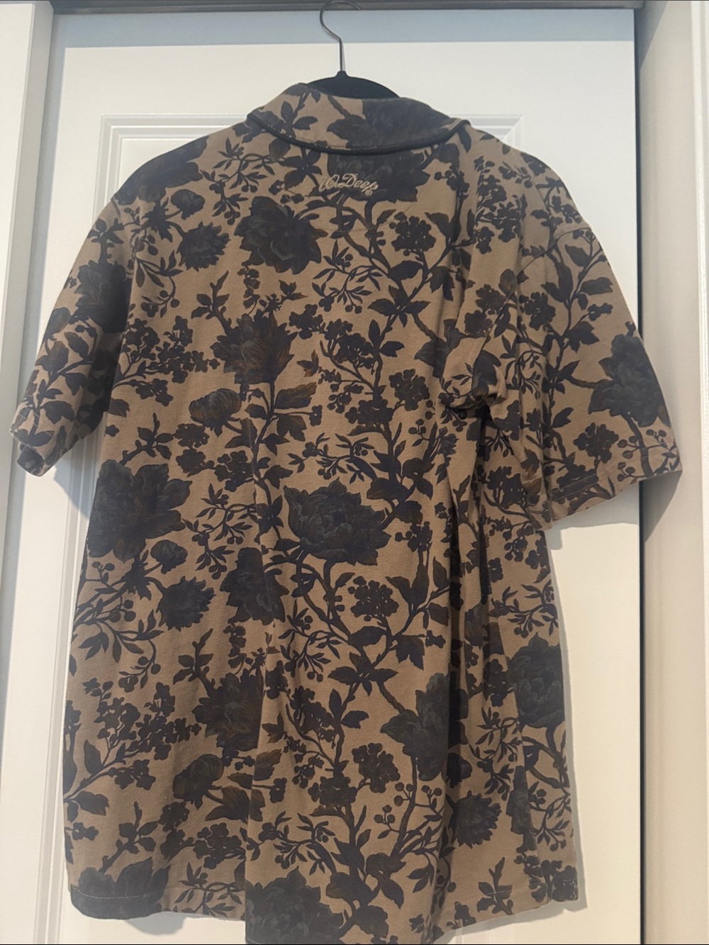 10 Deep Baseball-Style Floral Button-Up - Picture 4 of 6
